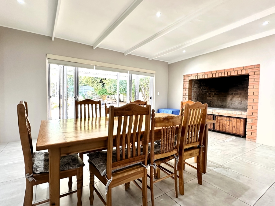 4 Bedroom Property for Sale in Panorama Western Cape